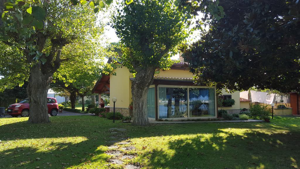 Villa Cecilia Sul Lago Fronte Mare Sperlonga Exterior photo
